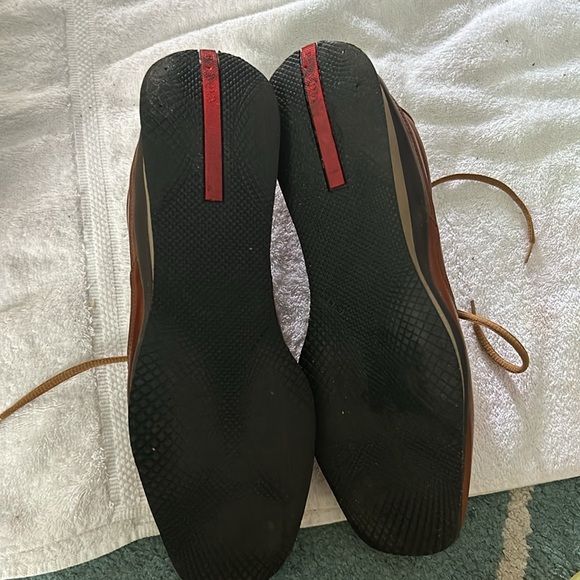 Authentic Prada lace up shoe great color - Picture 3 of 6